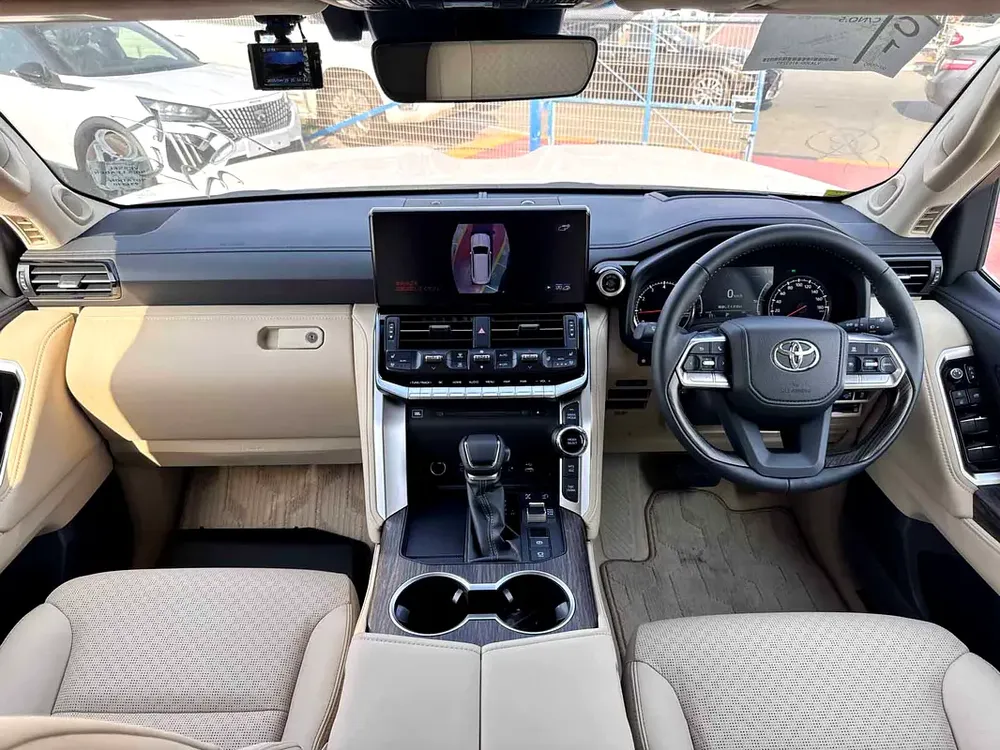 2024 (RIGHT HAND DRIVING) LAND CRUISER 300 ZX 3.5L PETROL 7-SEATS BRAND NEW 0KM FOR EXPORT ONLY - Image 6