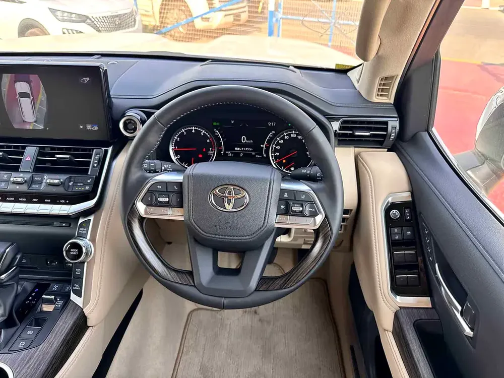 2024 (RIGHT HAND DRIVING) LAND CRUISER 300 ZX 3.5L PETROL 7-SEATS BRAND NEW 0KM FOR EXPORT ONLY - Image 7