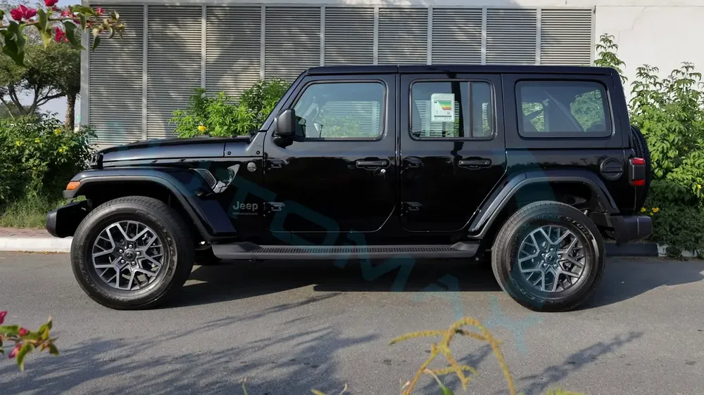2025 JEEP WRANGLER UNLIMITED SAHARA I4 2.0T 4X4 GCC  With 3 Years Or 60,000 Km Warranty - Image 20