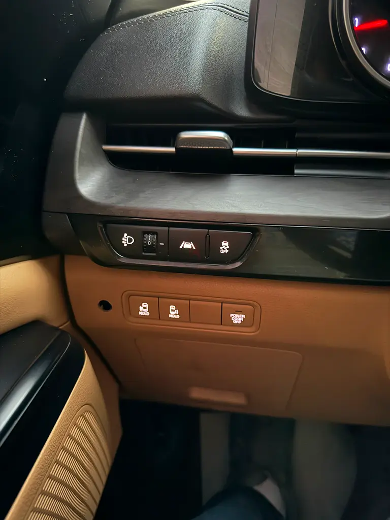 Kia Carnival 2021 | Korean Specs | Spacious Family Minivan - Image 11