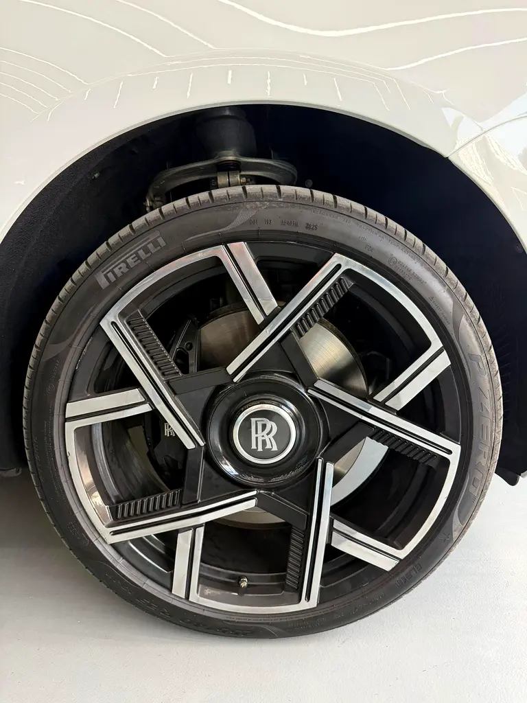 2019 Rolls-Royce Cullinan Black Badge | GCC Specs | Pristine Condition - Image 10