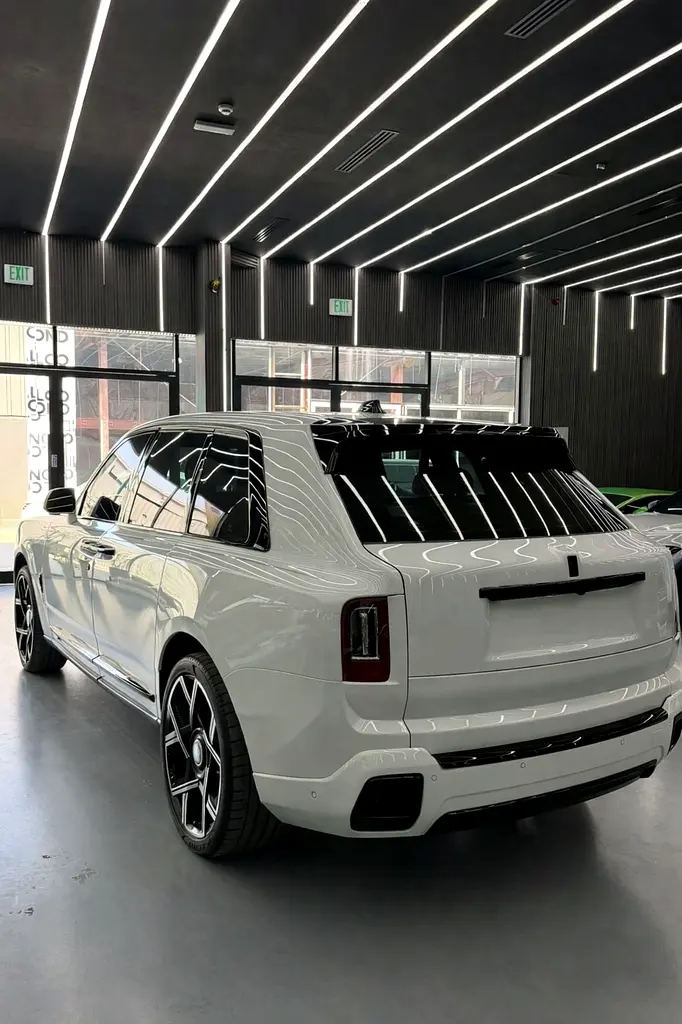 2019 Rolls-Royce Cullinan Black Badge | GCC Specs | Pristine Condition - Image 4