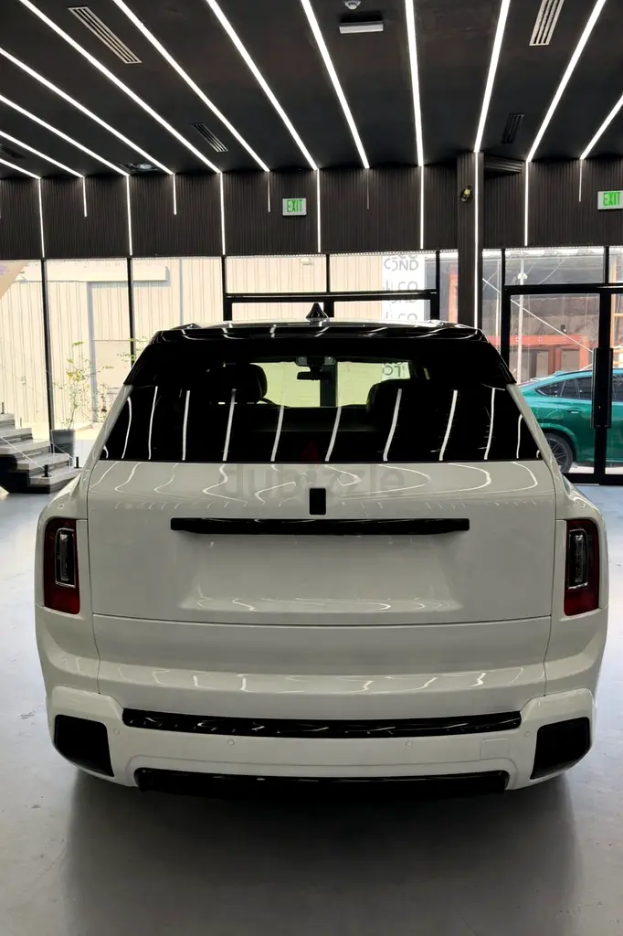 2019 Rolls-Royce Cullinan Black Badge | GCC Specs | Pristine Condition - Image 6