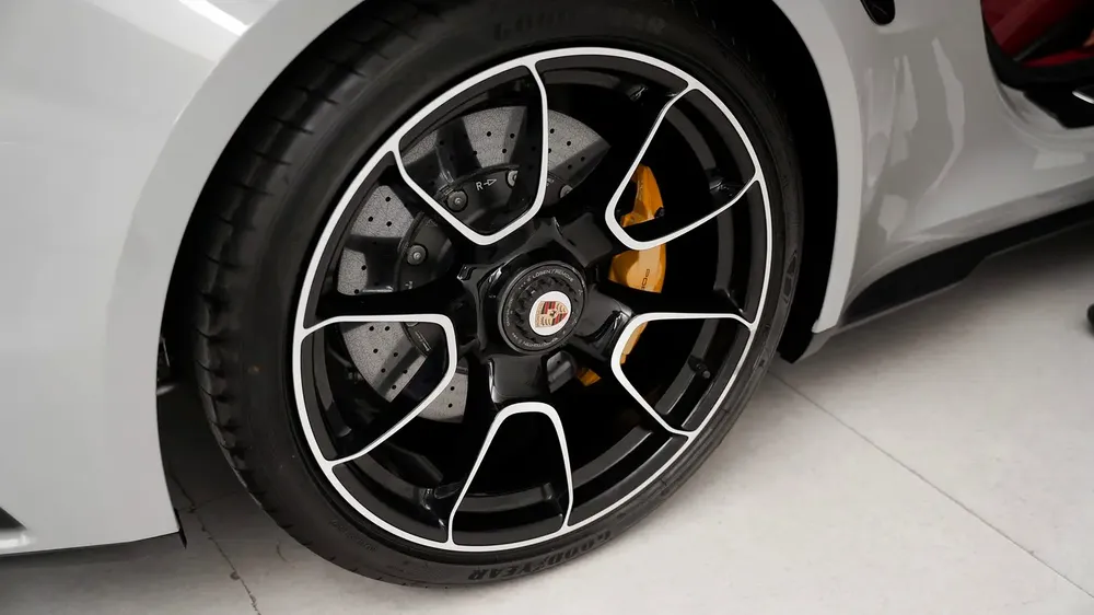 2024 Porsche 911 Turbo S Cabriolet Nardo Grey | 0 km - Image 19