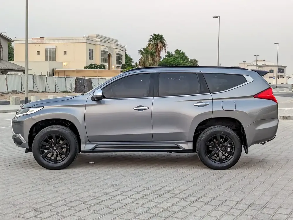 MITSUBISHI MONTERO SPORT 2019 GLS 4WD FULL OPTION GCC ACCIDENT FREE IN EXCELLENT CONDITION - Image 16