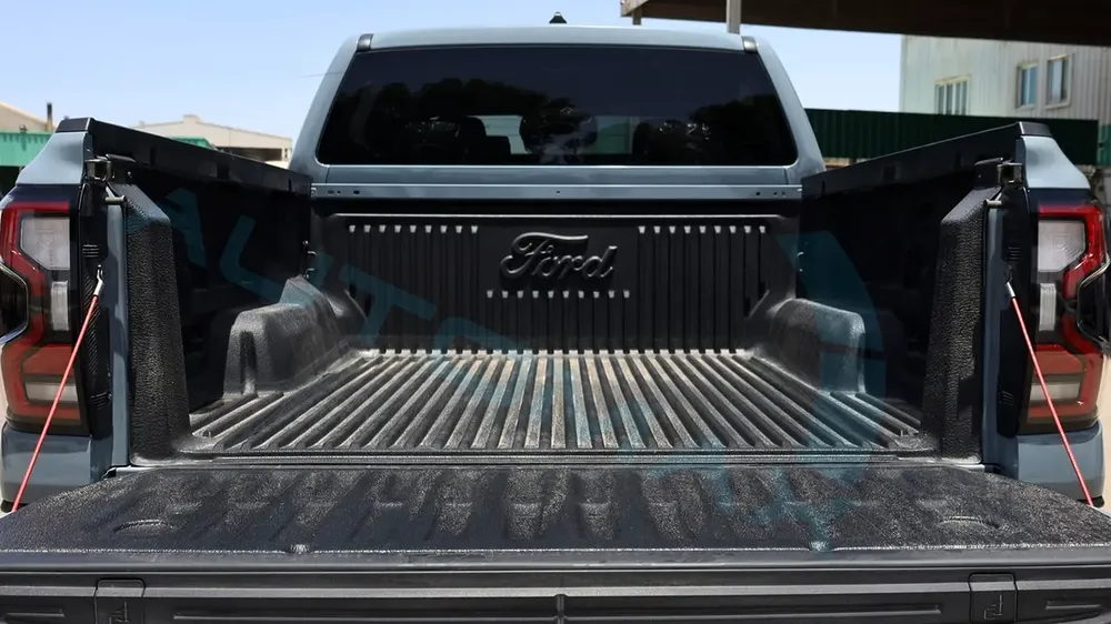 ( Only For Export ) 2025 Ford Ranger Raptor 2.0L Bi-Turbo 4X4 GCC BRAND NEW - Image 17