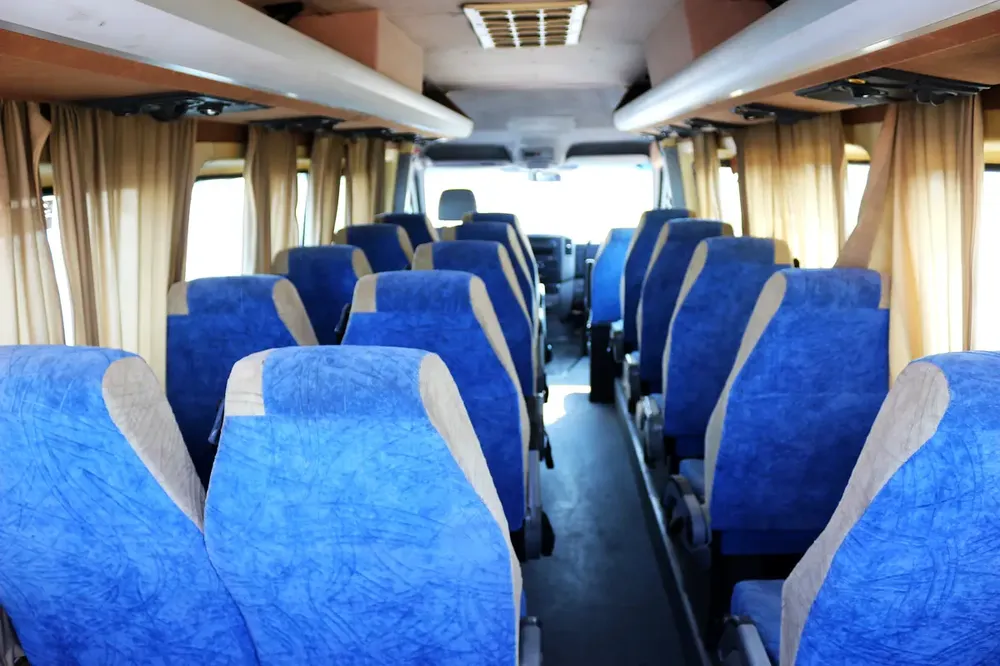 VOLKWAGEN CRAFTER 2008 DIESEL 22 PASSENGER - Image 9