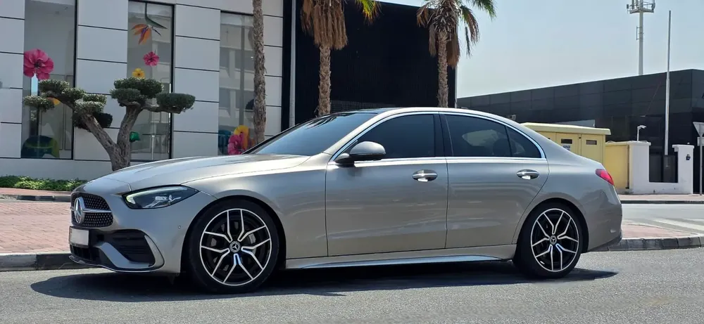 Mercedes-Benz C200 GCC Specs AED 4,550 / M Lease to own & In-house Finance Available - Image 5