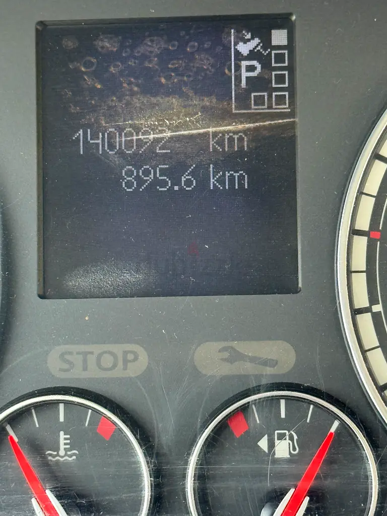 Renault Safrane SE 2015 GCC Specs 1st owner car - Image 5