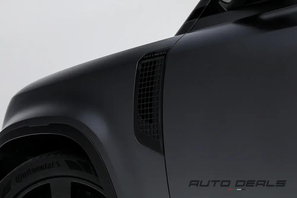 2024 Land Rover Defender 110 P525 V8 Carpathian Edition | GCC Specs | Under Warranty | Like-New - Image 10