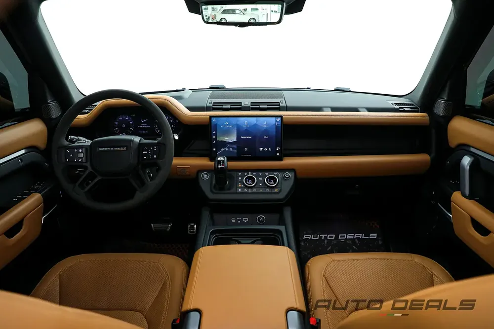 2024 Land Rover Defender 110 P525 V8 Carpathian Edition | GCC Specs | Under Warranty | Like-New - Image 11