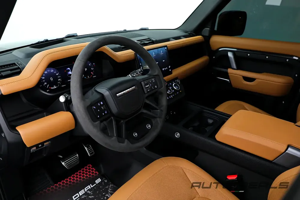 2024 Land Rover Defender 110 P525 V8 Carpathian Edition | GCC Specs | Under Warranty | Like-New - Image 14