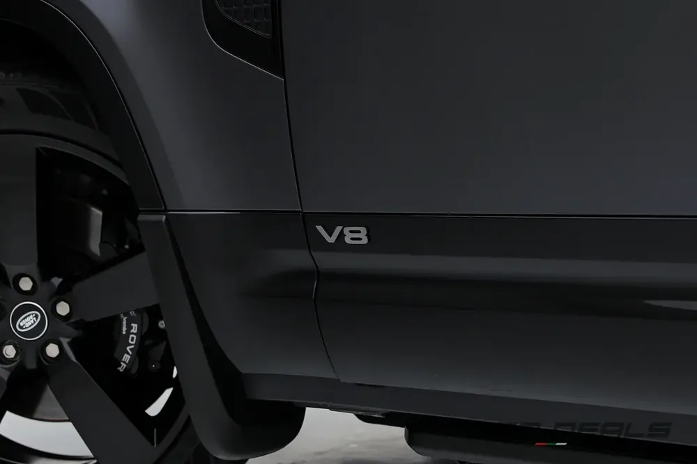 2024 Land Rover Defender 110 P525 V8 Carpathian Edition | GCC Specs | Under Warranty | Like-New - Image 8