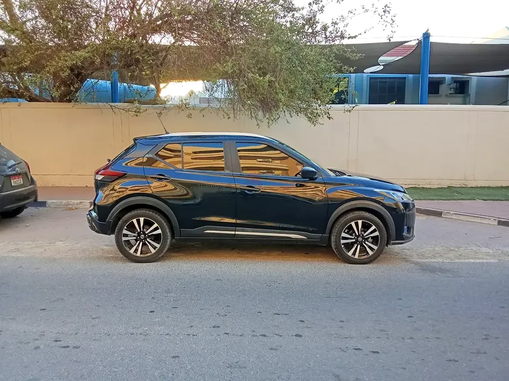 Nissan kicks 2021 GCC family used car - Image 4