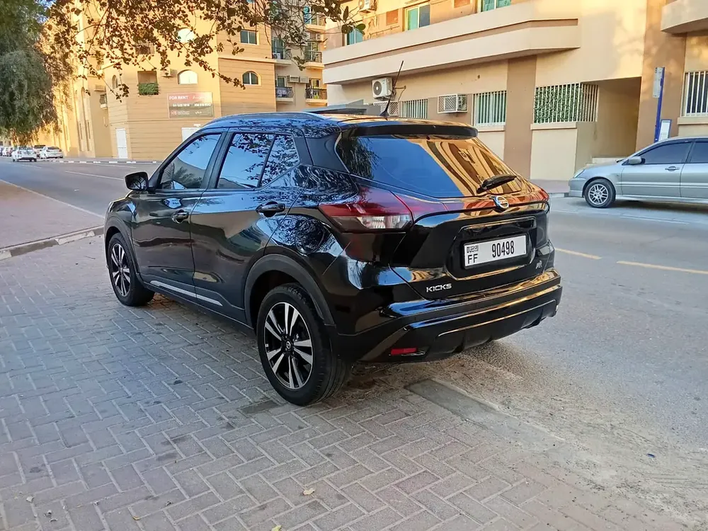 Nissan kicks 2021 GCC family used car - Image 6