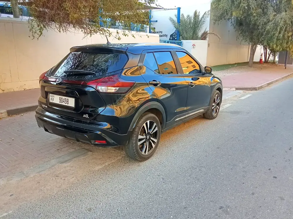 Nissan kicks 2021 GCC family used car - Image 7