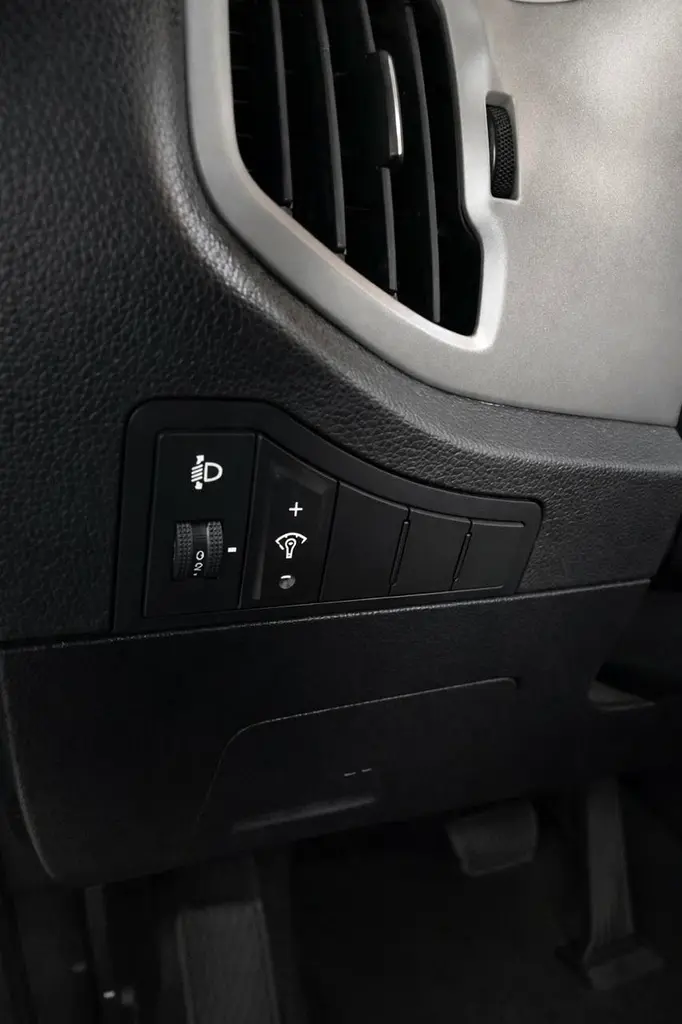 2015 Kia Sportage GT-Line GCC Specs - No accident - No paint - Well Maintained - Image 10