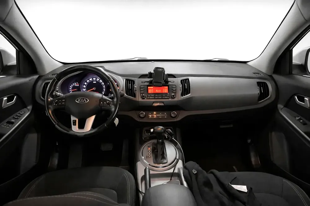 2015 Kia Sportage GT-Line GCC Specs - No accident - No paint - Well Maintained - Image 7