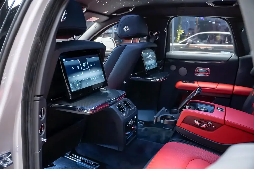 2024 Rolls-Royce Ghost Black Badge | GCC Specs - Image 19