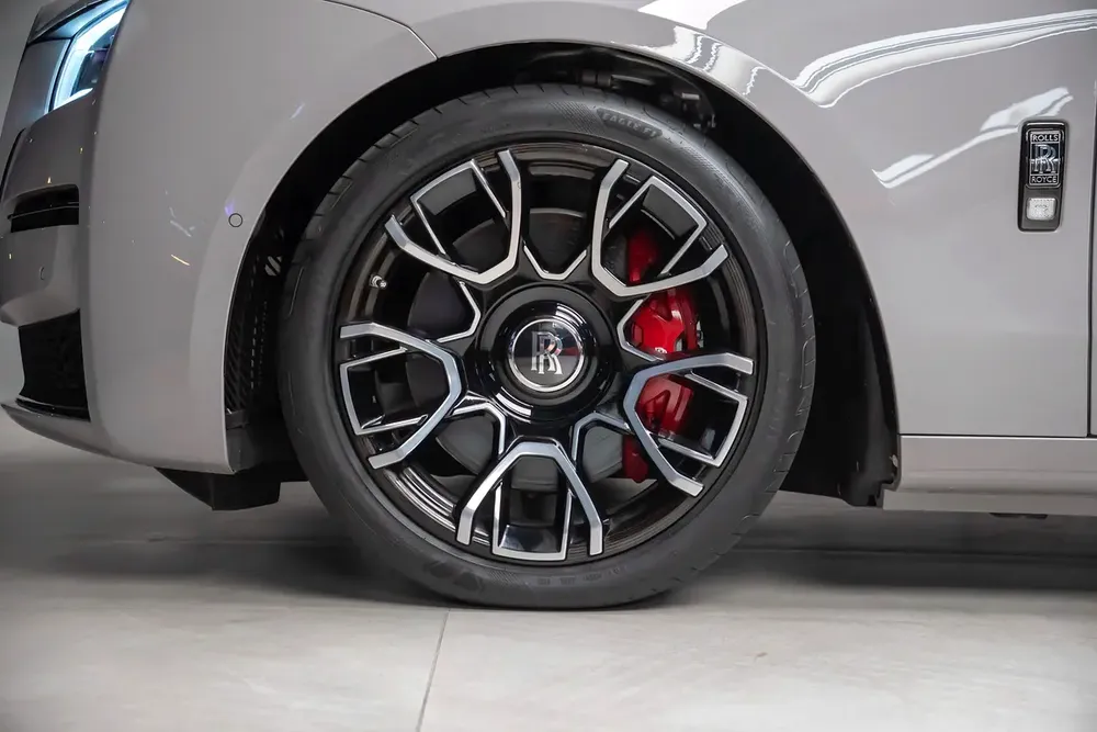 2024 Rolls-Royce Ghost Black Badge | GCC Specs - Image 5