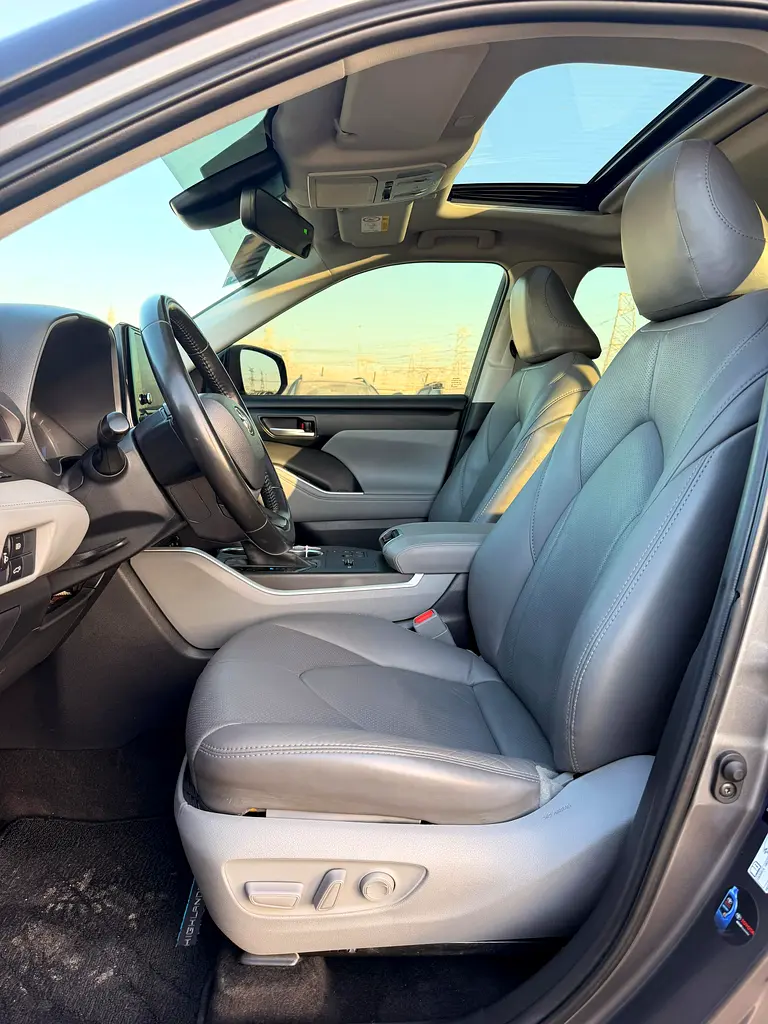 Toyota Highlander Limited 2023 GCC Spec well Maintained - Image 10