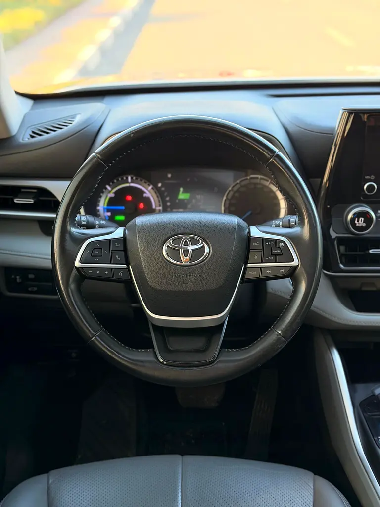 Toyota Highlander Limited 2023 GCC Spec well Maintained - Image 8