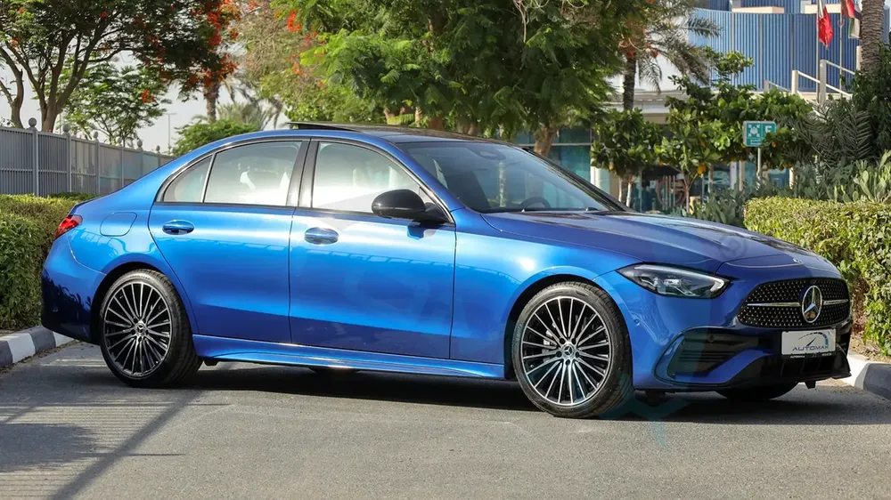2026 Mercedes-Benz C200 AMG Premium EQ Boost 1.5T RWD GCC With 2 Years Unlimited Mileage Warranty - Image 4