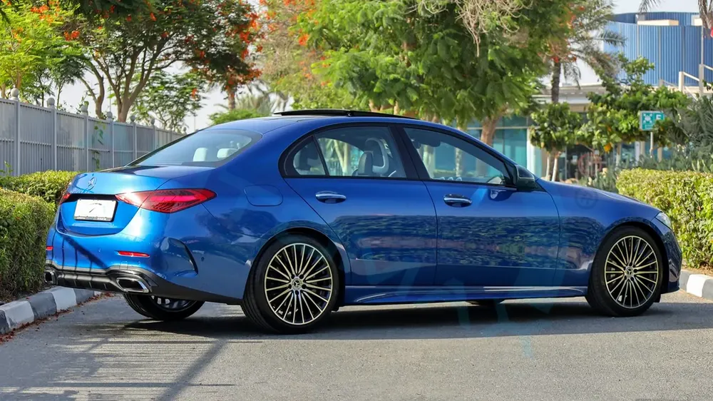 2026 Mercedes-Benz C200 AMG Premium EQ Boost 1.5T RWD GCC With 2 Years Unlimited Mileage Warranty - Image 7