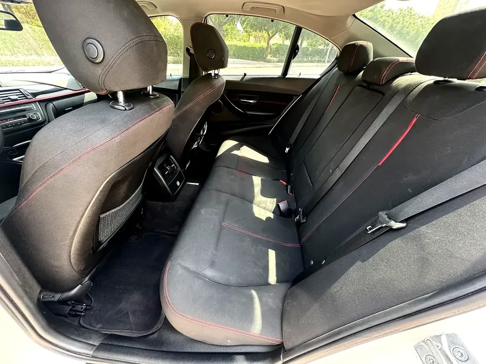 BMW 3-Series 328i Sport Line 2015 GCC Specs - Image 13