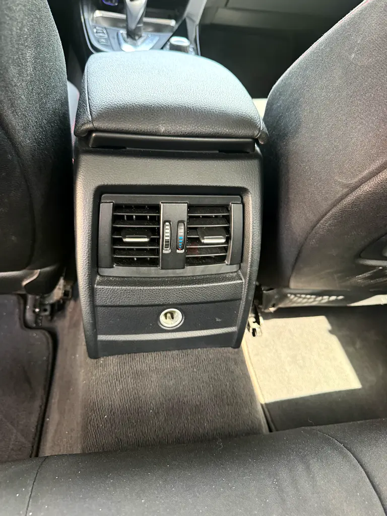 BMW 3-Series 328i Sport Line 2015 GCC Specs - Image 14