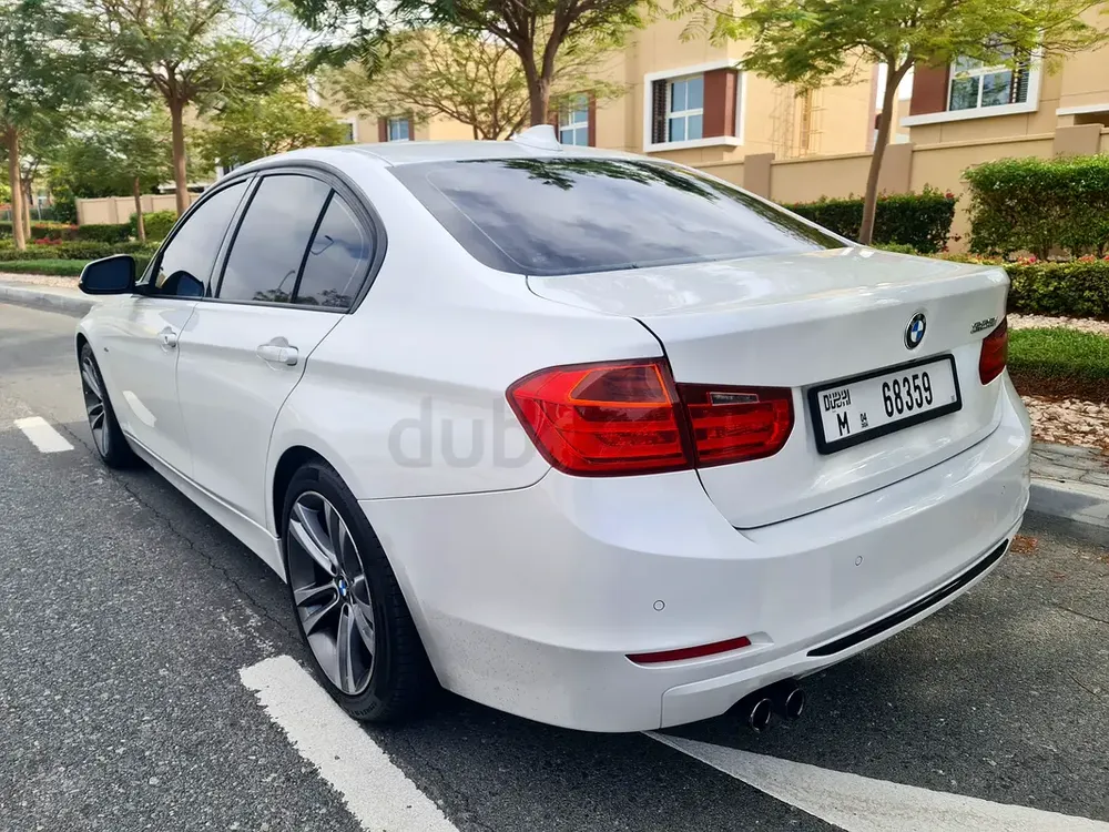 BMW 3-Series 328i Sport Line 2015 GCC Specs - Image 4