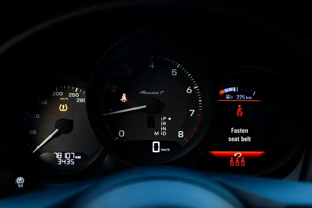 Porsche Macan T 2022 GCC under Warranty with Flexible Down-Payment. - Image 20