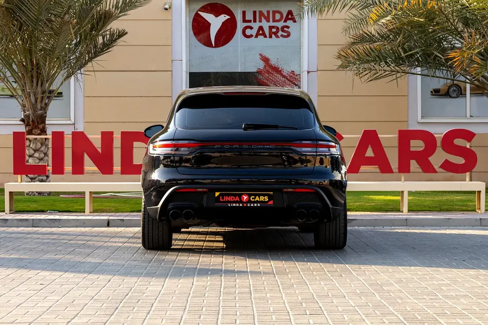 Porsche Macan T 2022 GCC under Warranty with Flexible Down-Payment. - Image 5