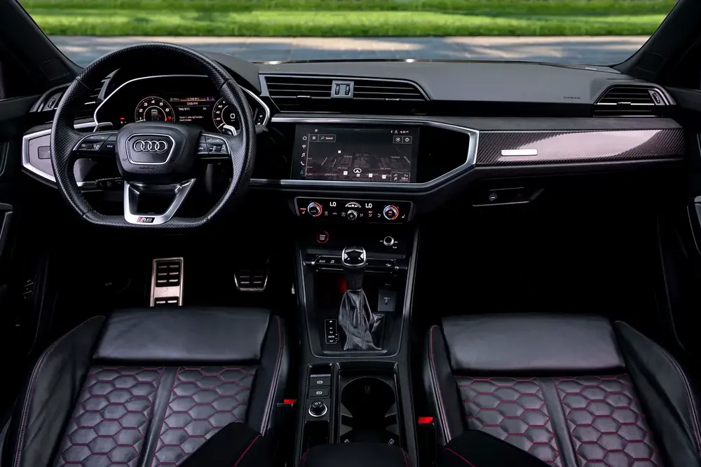 4,113 P.M |  RSQ3 Sportback 2.5 TFSI Quattro S-tronic | 0% Downpayment |  AUDI SERVICE CONTRACT - Image 8