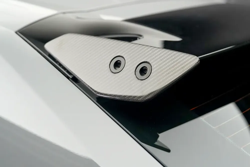 URUS PERFORMANTE | NARDO GREY | AKRAPOVIC EXHAUST | CARBON INTERIOR AND EXTERIOR - Image 15