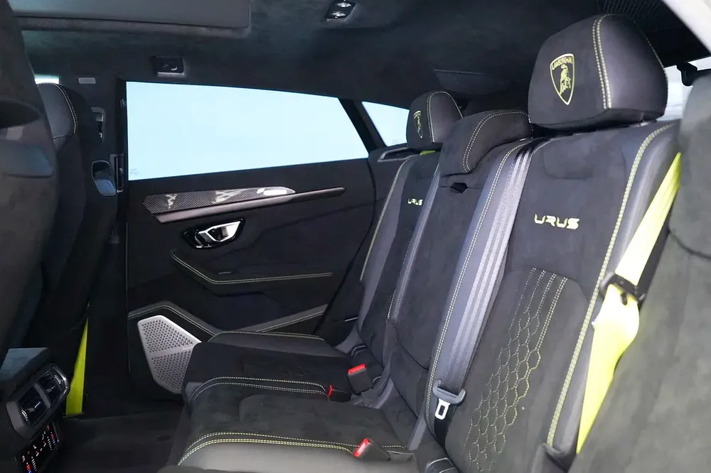 URUS PERFORMANTE | NARDO GREY | AKRAPOVIC EXHAUST | CARBON INTERIOR AND EXTERIOR - Image 9
