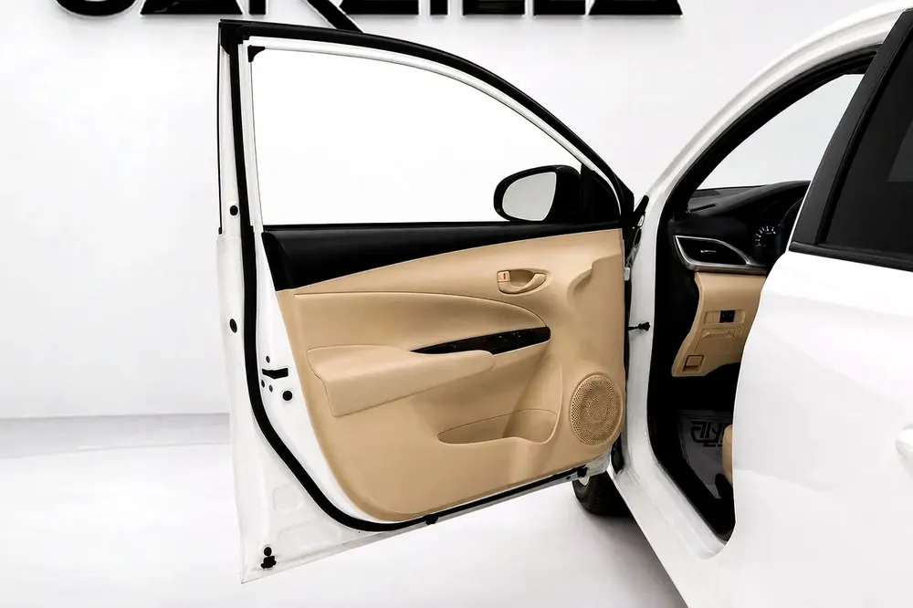 Toyota Yaris Hatchback E 2020 l 1 Owner l AED 587 P.M l 0% Downpayment - Image 7