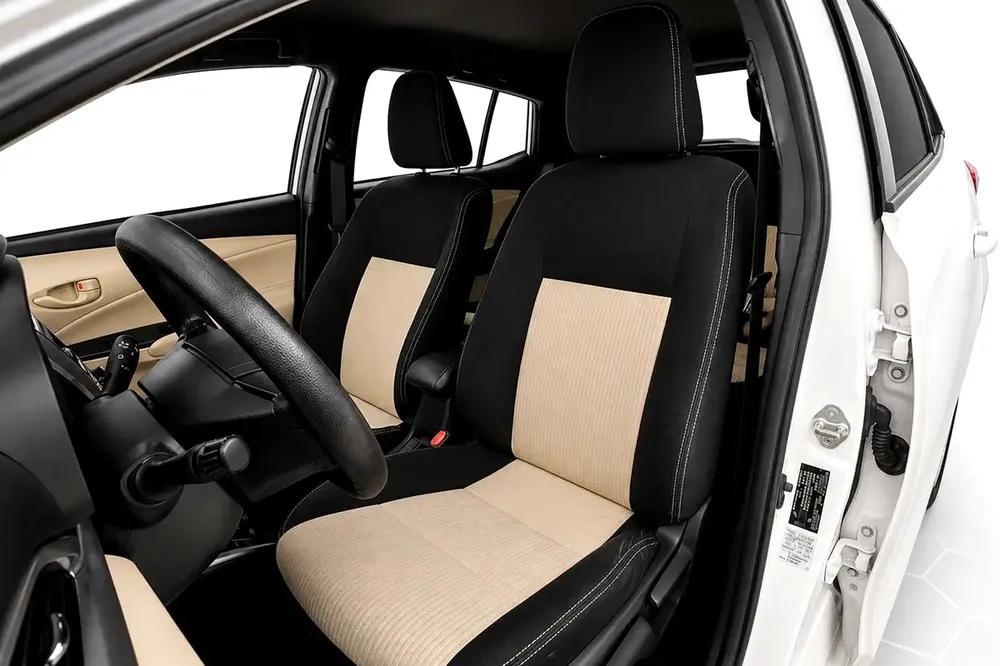 Toyota Yaris Hatchback E 2020 l 1 Owner l AED 587 P.M l 0% Downpayment - Image 9