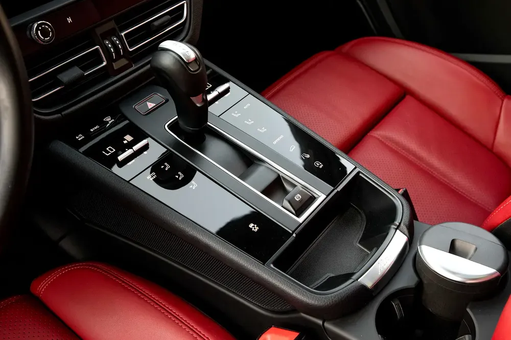 5,288 P.M |  Macan Standard | 0% Downpayment | Agency Warranty! - Image 10