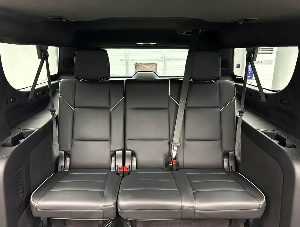 2023 Cadillac Escalade ESV, 1 Year Warranty Unlimited Km, Cadillac Full Service History, GCC - Image 16