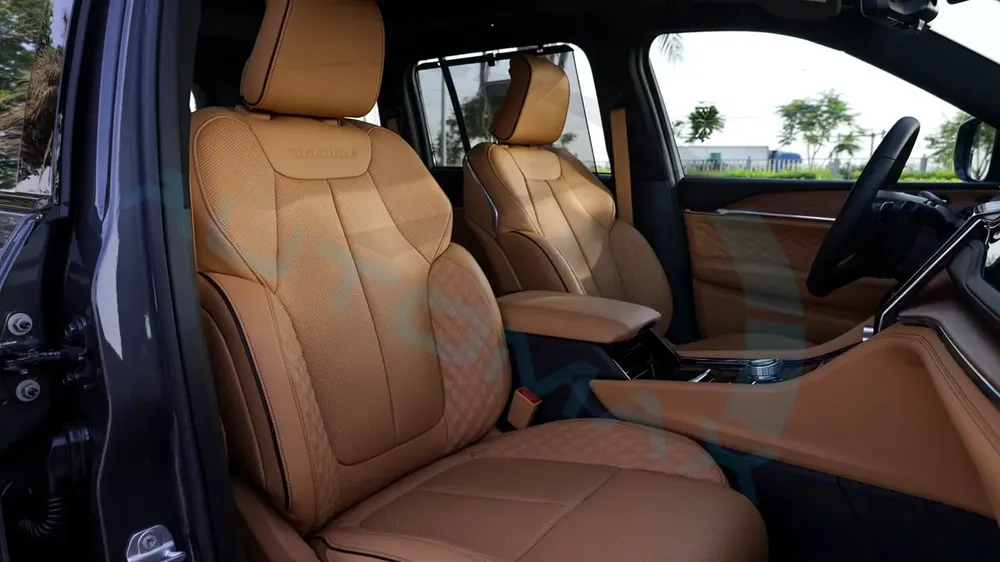 ( Warranty and Service ) 2025 JEEP GRAND CHEROKEE SUMMIT RESERVE LUXURY NIGHT VISION 4X4 GCC 0Km - Image 13