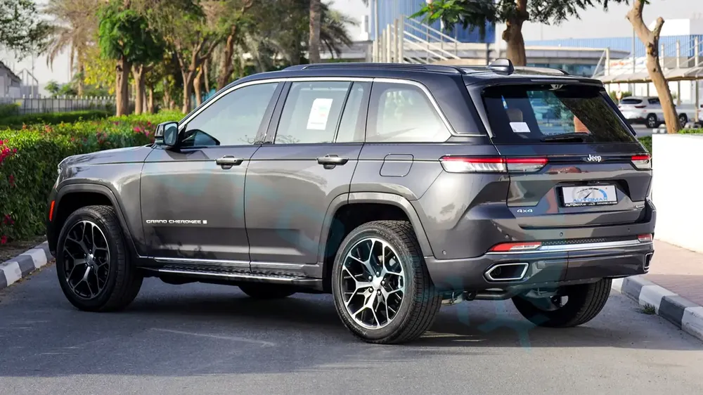 ( Warranty and Service ) 2025 JEEP GRAND CHEROKEE SUMMIT RESERVE LUXURY NIGHT VISION 4X4 GCC 0Km - Image 5