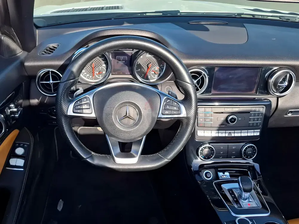 AED 2096/month | 2017 Mercedes-Benz SLC SLC 43 AMG | GCC Specs | Ref#425860 - Image 11