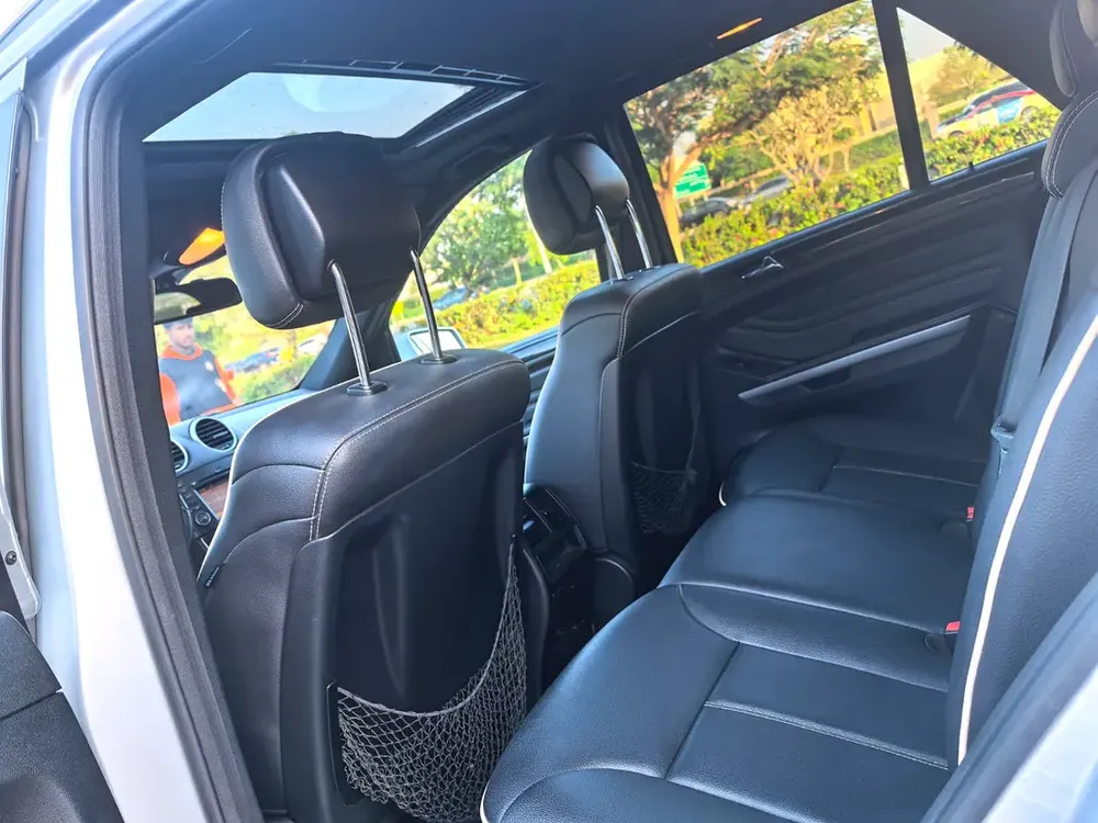 MERCEDES ML 2011...GCC..VERY CLEAN..FIRST OWNER... URGENT SALE - Image 12