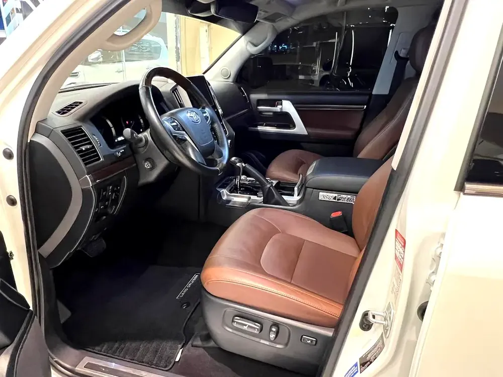 Toyota Land Cruiser VXR 5.7L – 2021 Model - Image 5