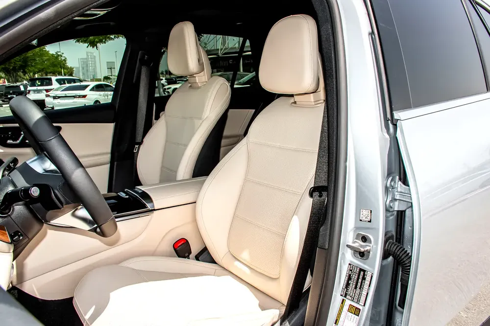 2025 GLC 300 | Clean Title | Clean Carfax | Luxury SUV - Image 7