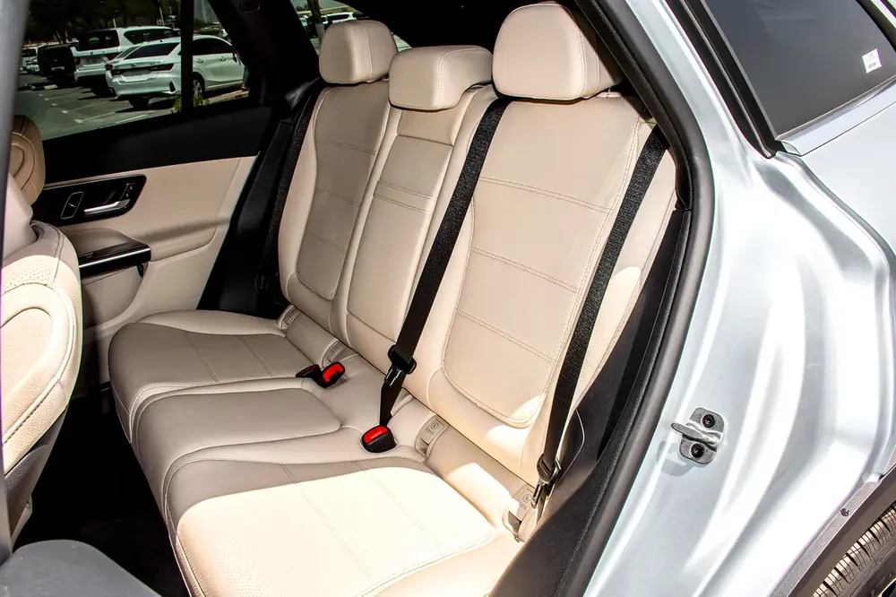 2025 GLC 300 | Clean Title | Clean Carfax | Luxury SUV - Image 8
