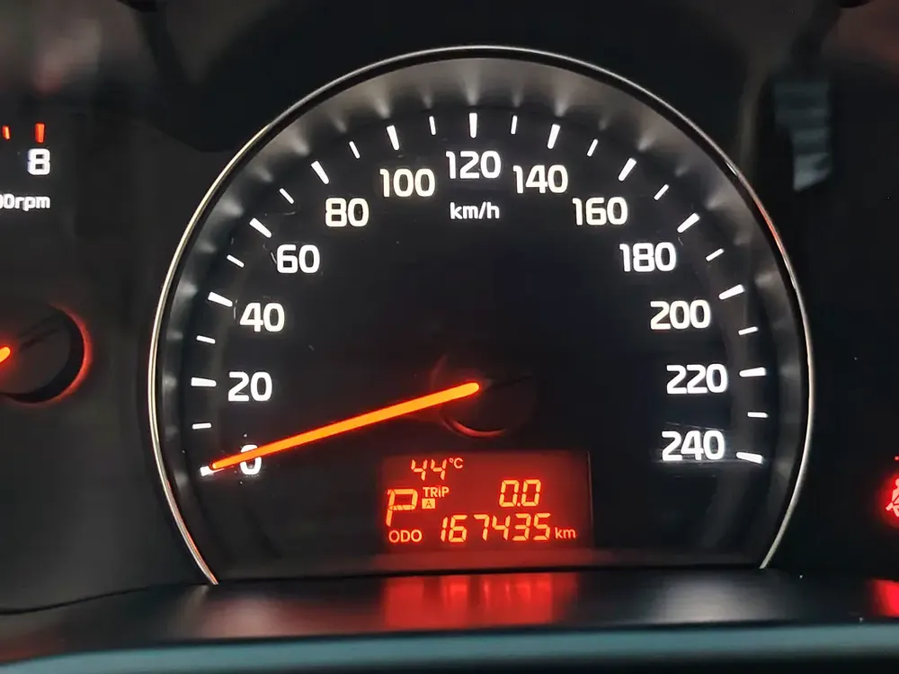 Kia Sorento 2014 GCC 4 Cylinder Immaculate Prestine Clean Condition 7 Seater SUV Perfect For Family - Image 11