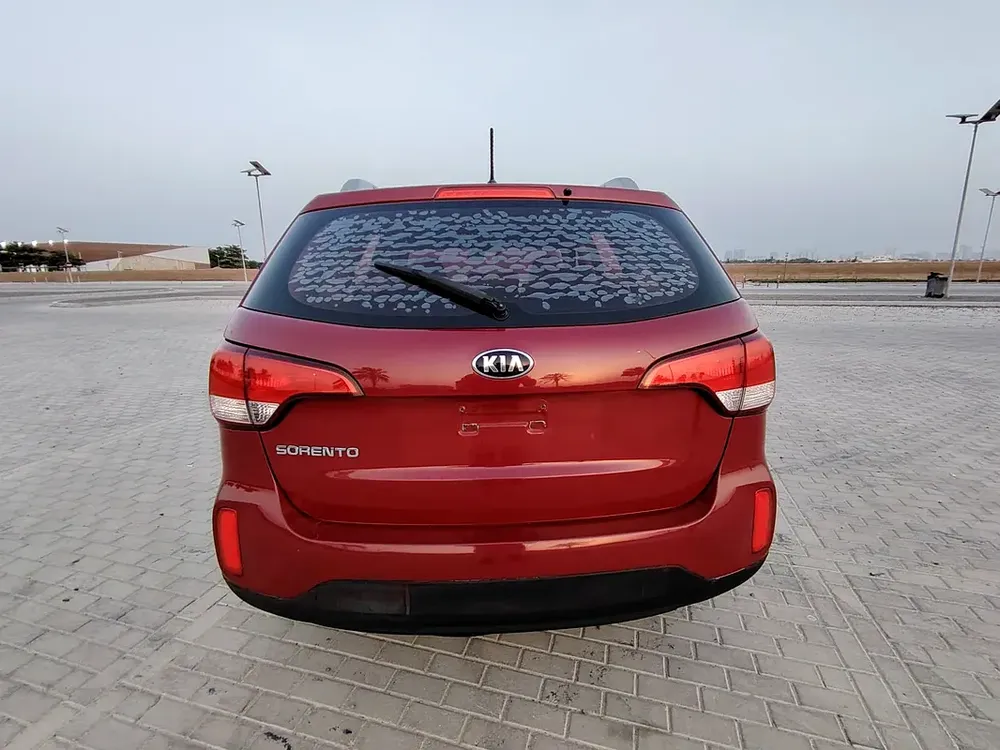 Kia Sorento 2014 GCC 4 Cylinder Immaculate Prestine Clean Condition 7 Seater SUV Perfect For Family - Image 20