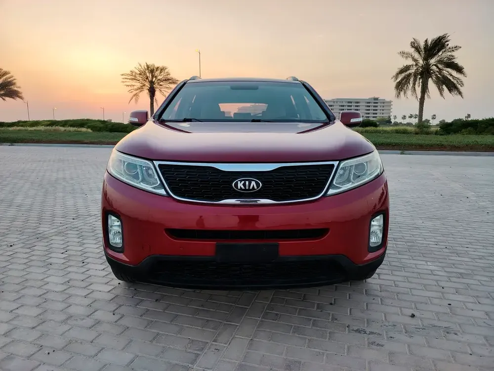 Kia Sorento 2014 GCC 4 Cylinder Immaculate Prestine Clean Condition 7 Seater SUV Perfect For Family - Image 4